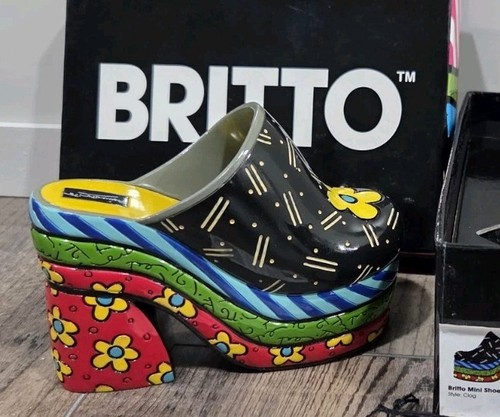 Romero britto clog figurine - britto,